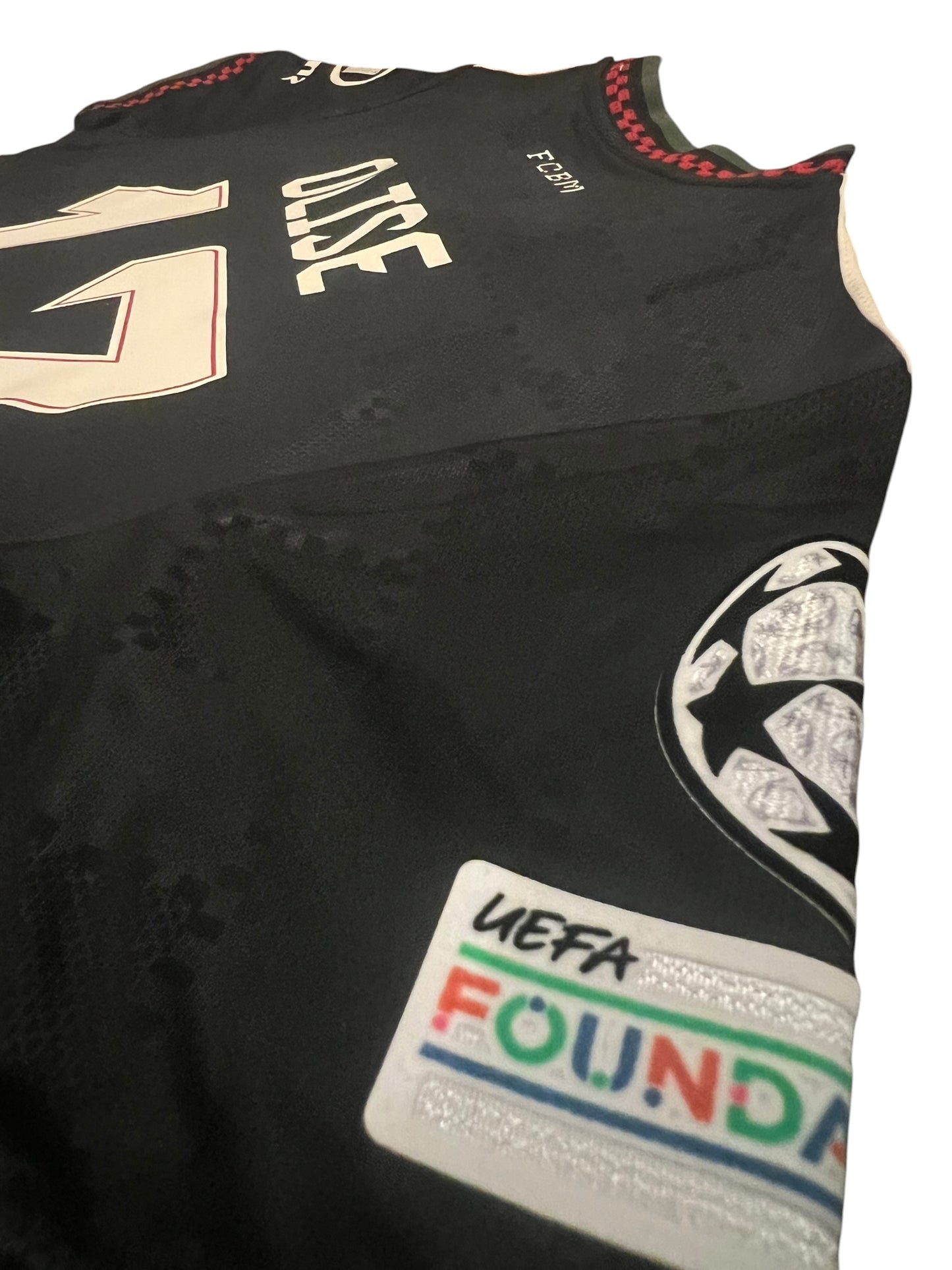 rm memorabilia FC Bayern Munich Michael Olise 17 black football jersey with UEFA Foundation and Champions League patches